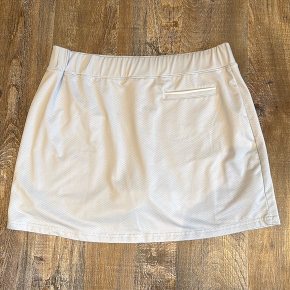 Pebble Beach| Dry-Luxe Performance Golf Skort - Picture 4 of 6